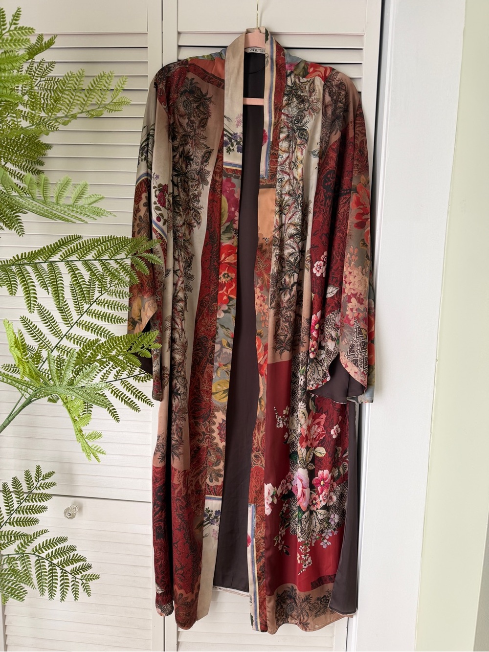 Zara Silk-Feel Floral Kimono Robe in Multi-Color